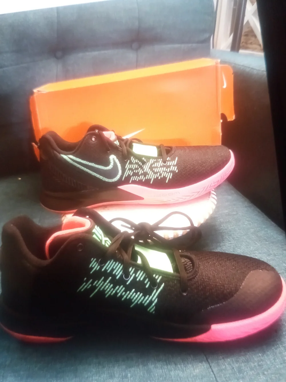 Nike Kyrie Flytrap 2 'Black Hyper Pink' Size 11M Sku: A04438-005... #1